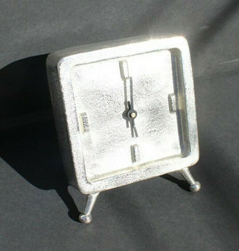 New Silver Metal Contemporary Modern Abstract Table Desk Decor Decorative Clock