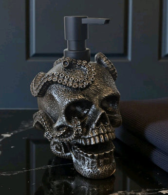 New Black Skull W / Snakes Halloween Soap Dispenser Spooky Decoration