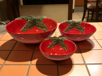 New Plastic Tomato Shaped 3 Set Salad Appetizer Bowl Dish Veggie Dip Serving