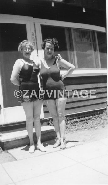 Vintage 1940s 2 Older Women In Bathing Suits Catalina Island Photo #1813