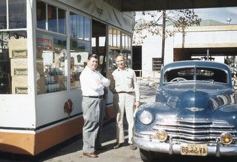 Vtg California 1950s Gas Station / Mechanic Shop CHEVY Chevrolet Car Photo #10