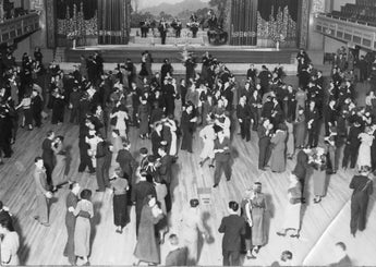 Vintage B&W 1920's - 1930's BETA PHI Frat Photo (School Dance)