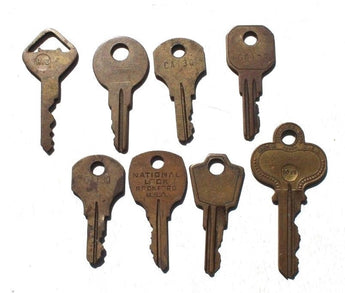 Vintage ANTIQUE Lot Of 8 MIXED Variety LOCK / FUEL Keys