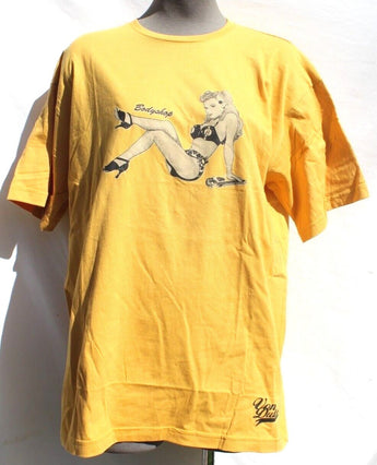 NEW Von Dutch BODY SHOP Pin Up Girl 8 Ball Men’s Yellow T-Shirt