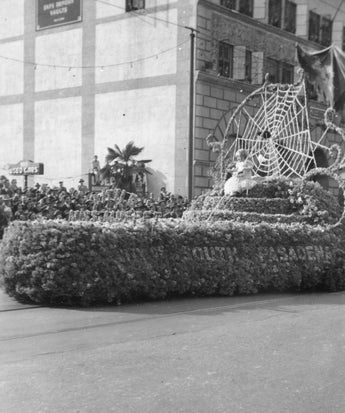 Vtg January 3, 1938 B&W Pasadena CA Rose Parade Float Shirley Temple Photo #580