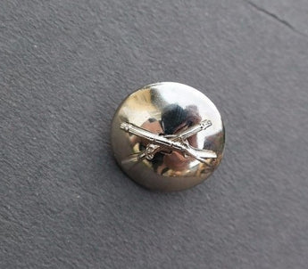 Vintage Silver US WWII Army Infantry Crossed Riffles pin (N.S. Meyers)