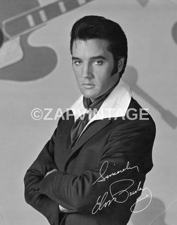 Vtg B&W Portrait of ELVIS PRESLEY Autographed Signature Head Shot Photo #630