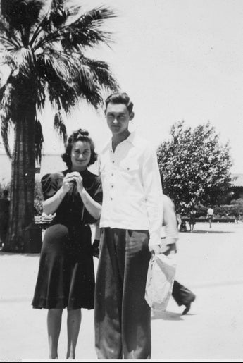 Vtg B&W 1920's - 1930's BETA PHI Frat Photo (Boy Friend & Girl Friend)