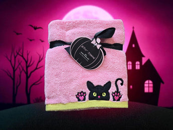 2 Betsey Johnson Pink Halloween Looking Cat Hand Towels 16x26 Cotton Embroidered