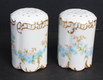 Antique Vtg Victorian Ornate Flowers W/ Gold Trim Salt N Pepper Shakers Stamped