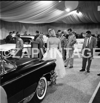 Vtg 1950s Girls & Cars Pan Pacific Auto Show Los Angeles California Photo #1186
