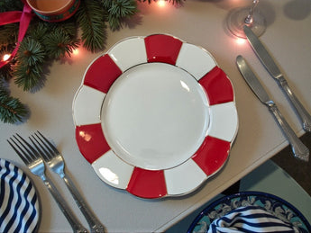 New Grace Teaware Red White Gold Scalloped Edge Christmas Holiday Salad Plate
