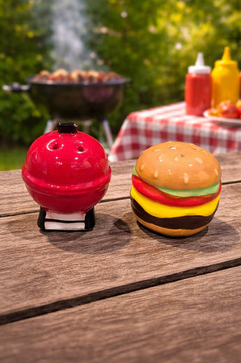 New Fathers Day Grilling & Cheeseburger Salt & Pepper Shakers Dinning Set