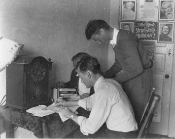 Vtg B&W 1920's - 1930's BETA PHI Frat Photo (Boys Working In Office) Radio #223