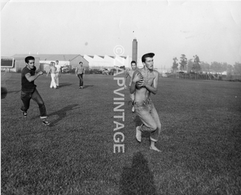 Vintage 1940s 1950s El Camino College Football Player Throwing Ball Photo #2896
