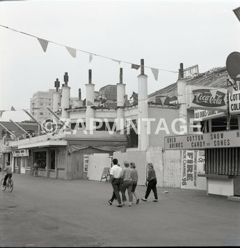 Vintage 1965 The Pike Long Beach Amusement Park Tearing Down Bathhouse #2070