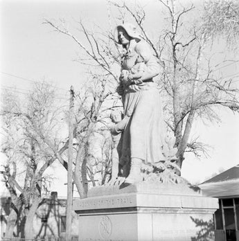 Vtg 1954 Madonna Of The Plains Statue Springfield Arizona Photo #1453