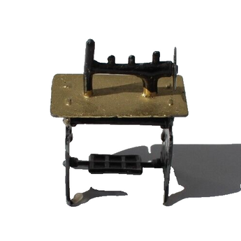 VINTAGE METAL MINI Miniature Doll House Treadle Sewing Machine