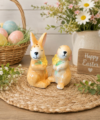New Easter Bunny Couple Holding Flowers Salt & Pepper Shakers Salt N Pepper