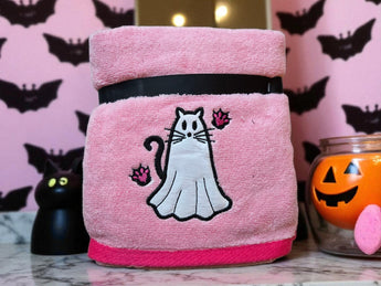 Set Of 2 Betsey Johnson Pink Halloween Cat Hand Towels 16x26 Cotton Embroidered
