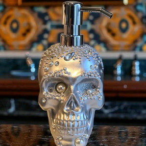 New Silver W/ Pearls Diamonds Skull Halloween Soap Dispenser Spooky Decoration